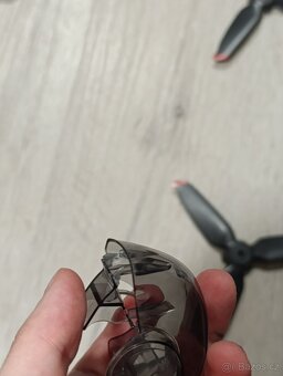 Dron DJI FPV - 9