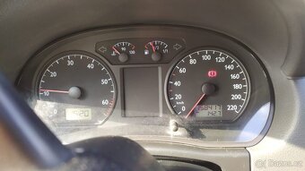Prodám VW Polo 1.4 55kw. PŘI RYCHLÉM JEDNÁNÍ SLEVA - 9