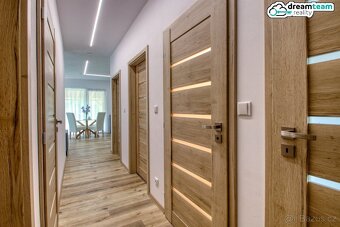 Sympatický bungalov 4+kk s moderním designem - 3 ložnice, te - 9