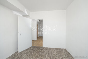 Pronájem částečně zařízeného bytu 3+kk (59 m2), ulice Vardas - 9