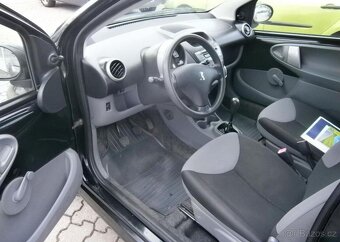 Peugeot 107 1.0i 50kw,CZ,serviska benzín manuál 50 kw - 9