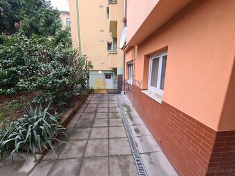 Pronájem cihlového bytu 1+1, 24 m2, dvorek, sklep, ul. Vodní - 9