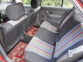 Renault 19 I  červená barva - 9