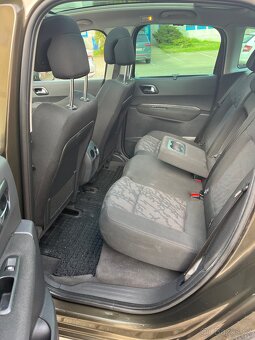 Peugeot 3008 2.0 Hdi - 9
