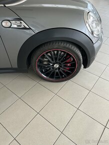 Mini Cooper John Works Clubman 1,6 207 koní - 9