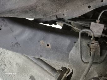 Navara 2.5 nafta 4x4 vymena možná - 9