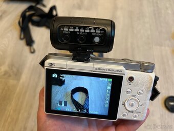 Samsung NX3000 + objektiv 16–50 mm OIS Power Zoom + přísluše - 9