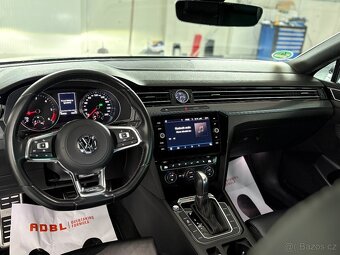 Volkswagen Passat R-Line 4motion - 9