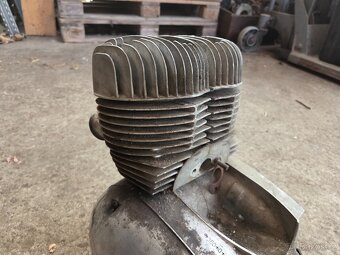 Motor Jawa 350 panelka typ 360 - 9