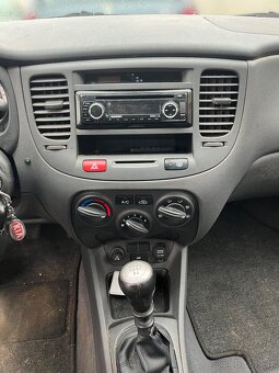 Kia Rio 1.4i 71kW - 9