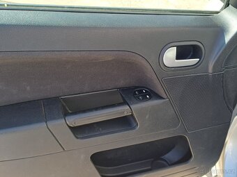 Ford Fusion - 9
