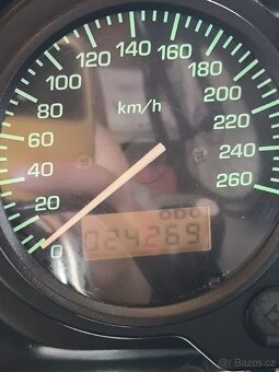 Yamaha FZS 600 - 9