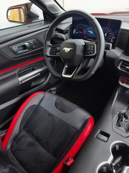 Ford Mustang 2025 2.3T Nový Model - 9