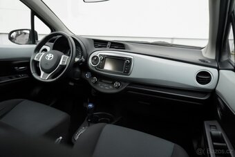 Toyota Yaris 1.5 Hybrid LOUNGE - 9