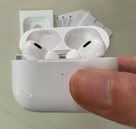 AirPods pro 2, USB C - 9