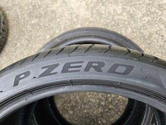 295/30ZR20 (101Y) Pirelli P Zero AMV 7mm - 9