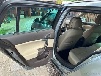 Opel insignia 2.0cdti-118 Kw - 9