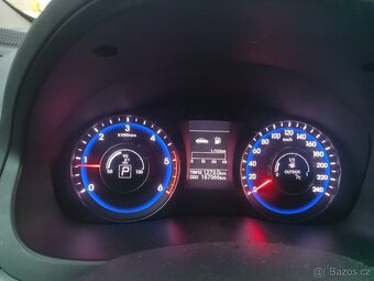 Hyundai i40 kombi 1.7crdi-100kw , originál km , AUTOMAT - 9