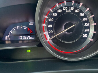 Mazda 3, 2,0 Skyactiv 88 kw benzin, 107000 km - 9