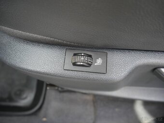 Peugeot 5008 2.0 HDi , 120 kW nafta, 2011 - 9