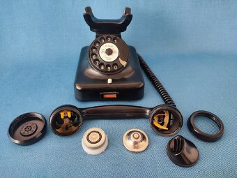 STAROŽITNÝ BAKELITOVY TELEFON značky RFT. - 9