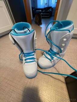 Snowboard 140 + vazání + boty Reaper - 9
