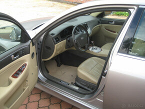 Hyundai Genesis 3.8 V6 GDi 246 KW AUT ČR 1.MAJ SERVISKA - 9