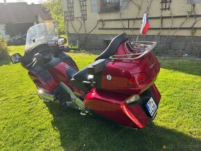 Honda GOLDWING - 9