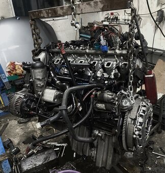 Prodám BMW E60 530D 160kw - 9