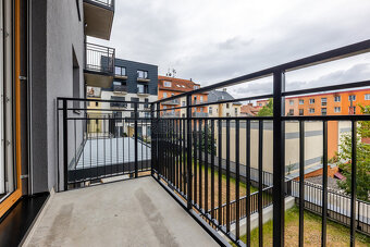 Pronájem bytu 1+kk, Slovanská - 9