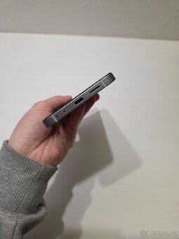 Samsung Galaxy Z Flip 6 12/256 GB - 9