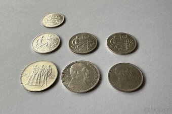 Sada stříbrných mincí Československa v luxusní dřevěné etui - 9