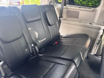 Chrysler Town Country 3,6 Limited 2xDVD Šíbr 2012 - 9