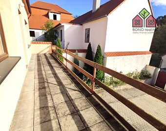 RD, pozemek 397 m2, užitná plocha 231 m2, zahrádka, přístavk - 9