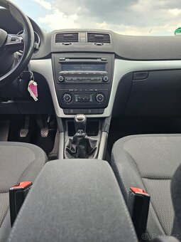 Škoda Yeti outdoor Ambiente 1,2 tsi 77kw Škoda servis - 9
