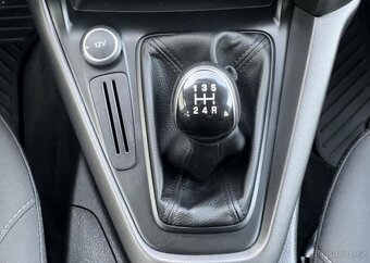 Ford Focus 1.6i KLIMATIZACE KOUPENO V ČR manuál 77 kw - 9