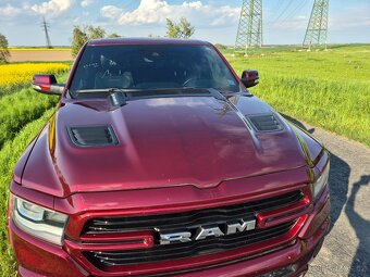 DODGE RAM 1500 5,7 HEMI BLACK WIDOW 31000km - 9
