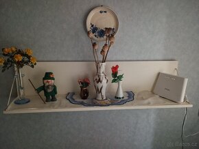 Kredenc, registačka a poličky ze dřeva (laťovka s dýhou) - 9