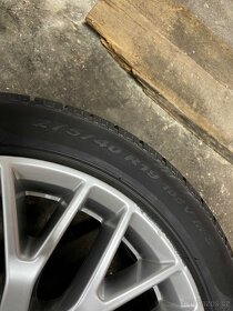 Mustang kola 5x114,3 19” originál + zimní pneu - 9