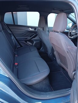 Ford Focus 1.5i Ecoboost ST-Line - 9