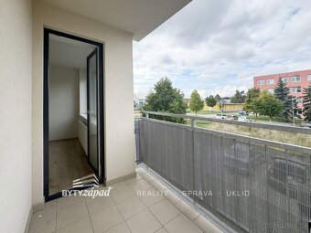 Pronájem prostorného bytu 2+kk, 62 m2 v novostavbě bytového  - 9