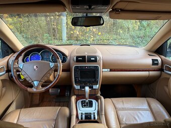 Porsche Cayenne,  4.5 / 250 kW - 9