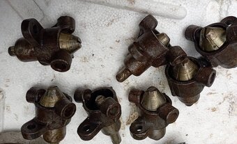 Nové originální náhradní díly z vojenského depozitu - 9