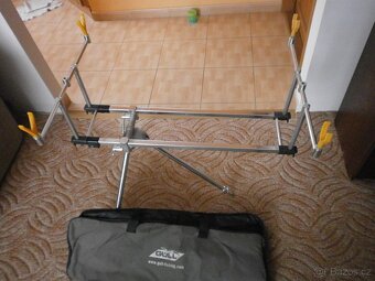 Prodám stojany na rybářské pruty - 9