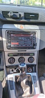 VOLKSWAGEN PASSAT B6 - 9