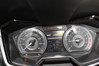 Honda Forza 350 2024 2200 km ČR DPH - 9