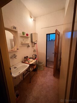 Prodej byvaleho obchodu, prodej domu - 9