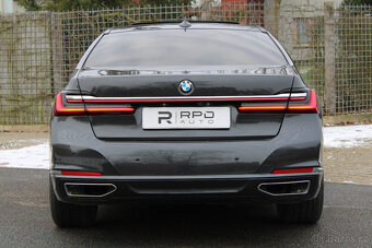 BMW 730d xDrive / ACC / HUD / 360° / VZDUCH / KEYLESS / 21" - 9