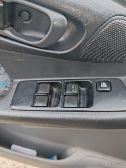 Subaru Forester 2.0i - 9
