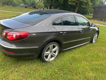 VW  2.0Tdi 103KW R-line  2012 - 9